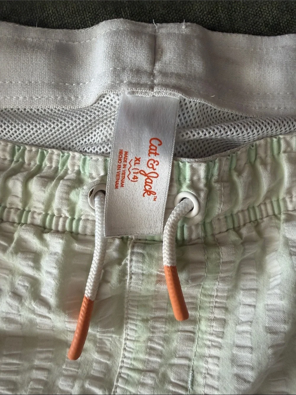 N/A lightweight white